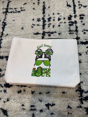 Girl Scout LIFE Graphic Canvas Pouch - White with Green Accents
